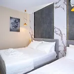 Gamma - Free Parking & Sunbeds Apartment Durres