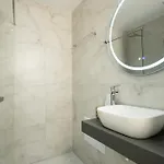 Apartment Gamma - Free Parking & Sunbeds